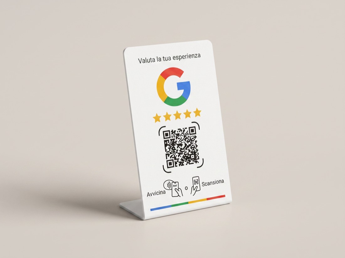 Espositore da banco autoportante per le recensioni Google, vista di tre quarti